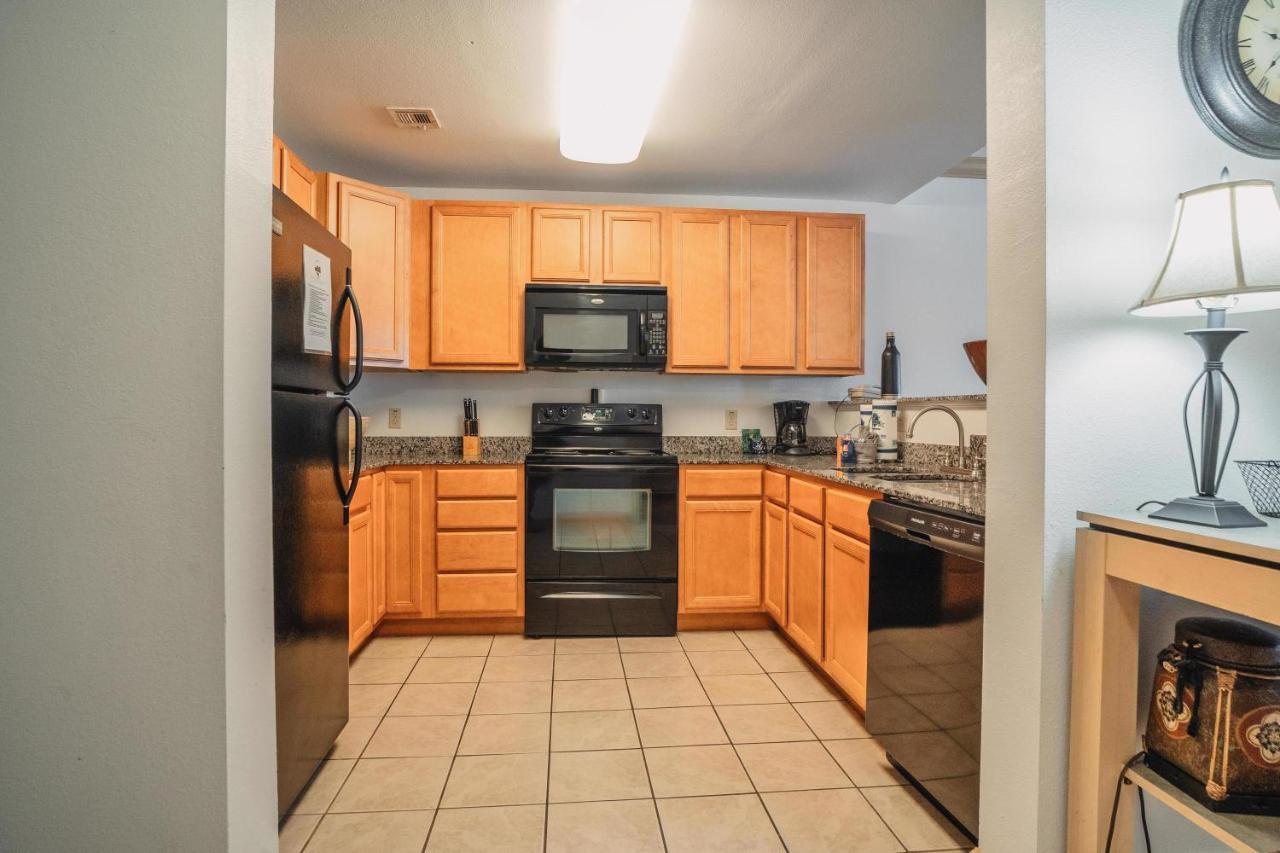 Mvc - Unit 1402 Apartment